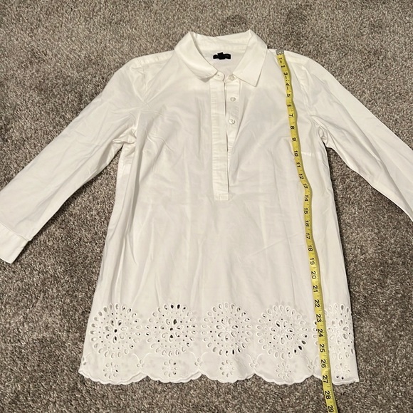 Talbots xs white tunic blouse with eyelet trim, 3/4 sleeves, 3/4 buttons, exc. - Picture 6 of 8